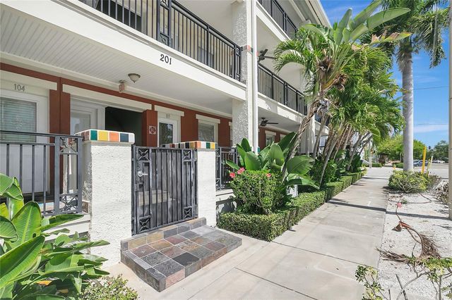 201 6TH STREET S 102, St Petersburg, FL 33701