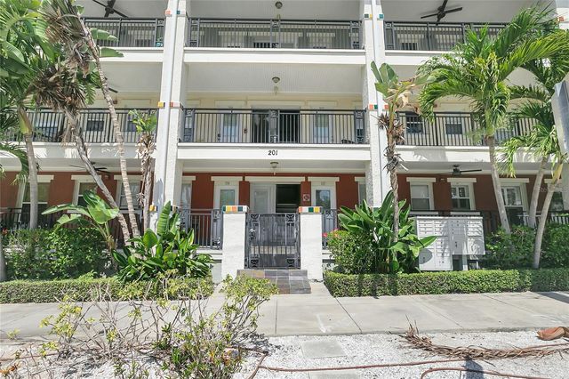 201 6TH STREET S 102, St Petersburg, FL 33701