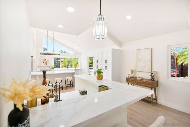 9956 Cummins Pl, San Diego, CA 92131