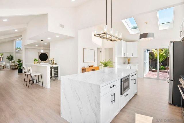 9956 Cummins Pl, San Diego, CA 92131