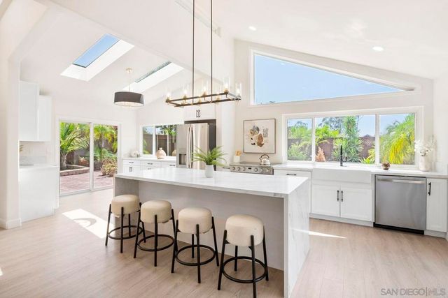 9956 Cummins Pl, San Diego, CA 92131