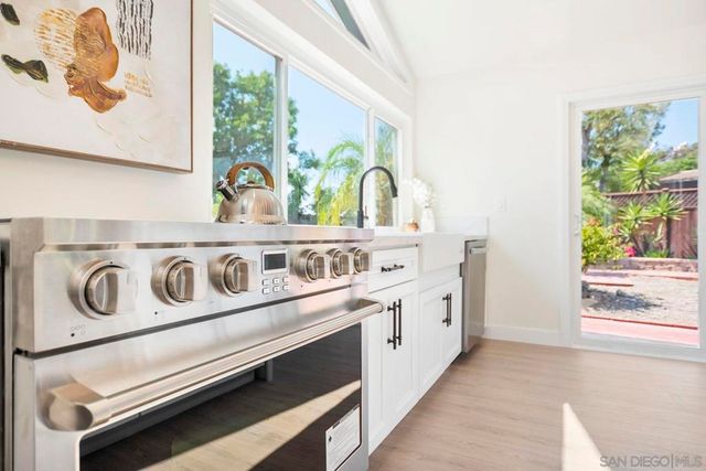 9956 Cummins Pl, San Diego, CA 92131