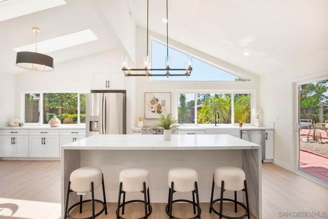 9956 Cummins Pl, San Diego, CA 92131