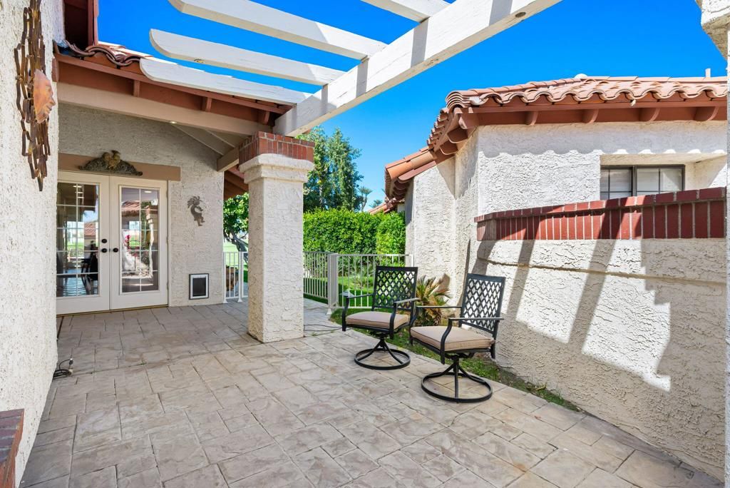 Image 16 of property listing at 127 Avellino Circle, Palm Desert, CA 92211