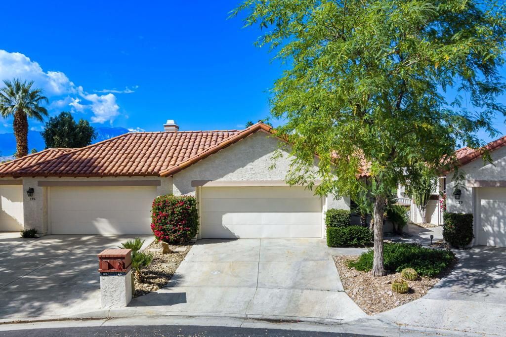 Image 3 of property listing at 127 Avellino Circle, Palm Desert, CA 92211