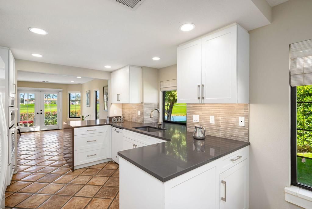 Image 37 of property listing at 127 Avellino Circle, Palm Desert, CA 92211