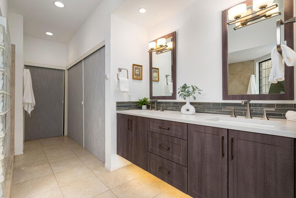 Image 42 of property listing at 127 Avellino Circle, Palm Desert, CA 92211