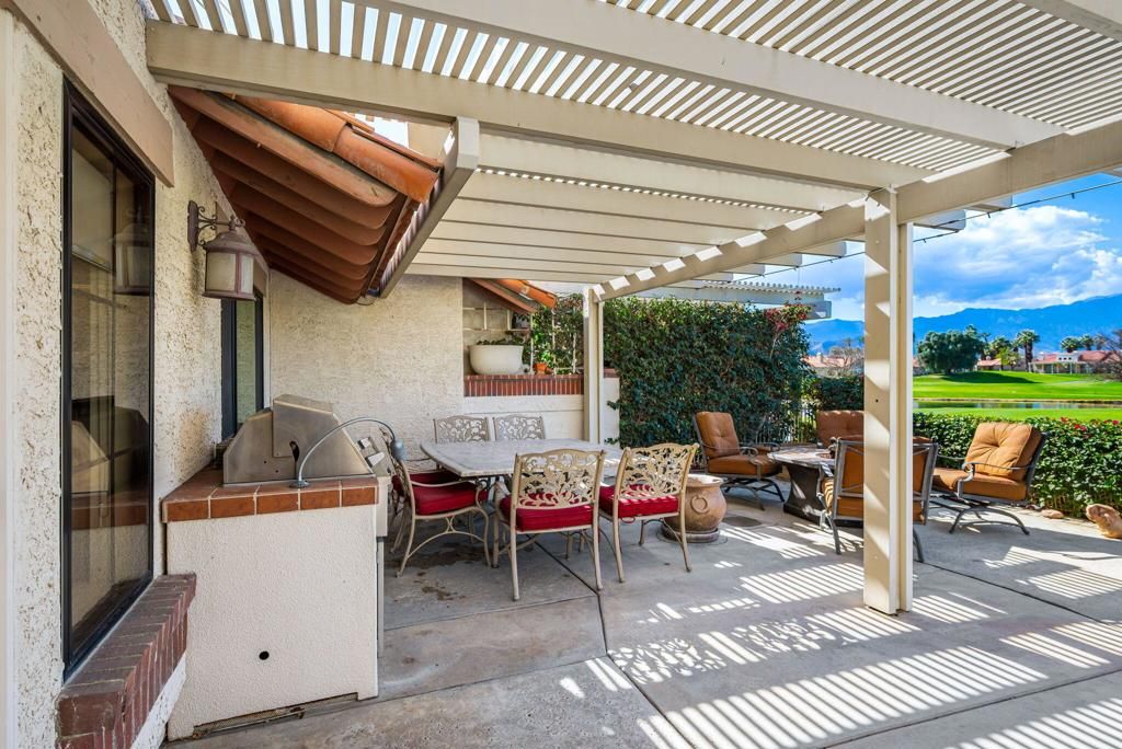 Image 49 of property listing at 127 Avellino Circle, Palm Desert, CA 92211