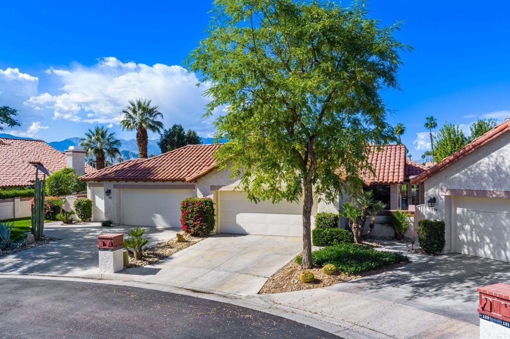 Image 5 of property listing at 127 Avellino Circle, Palm Desert, CA 92211