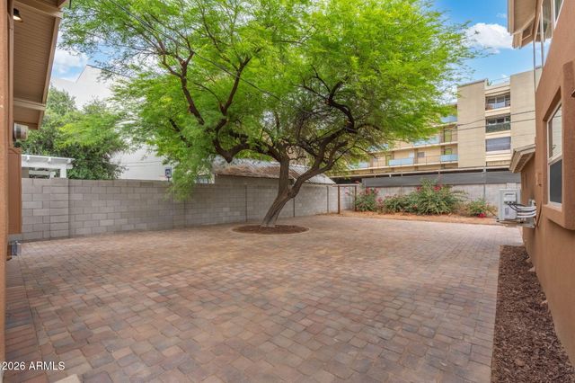 332 E WINDSOR Avenue, Phoenix, AZ 85004