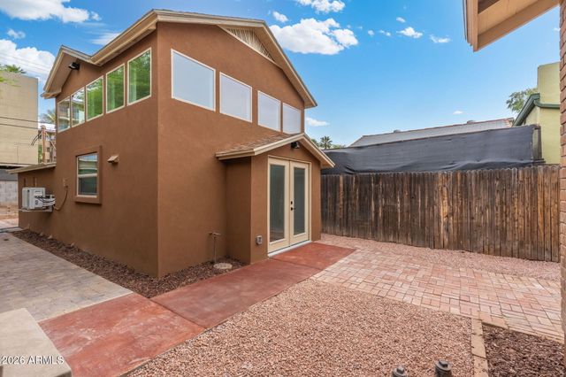 332 E WINDSOR Avenue, Phoenix, AZ 85004