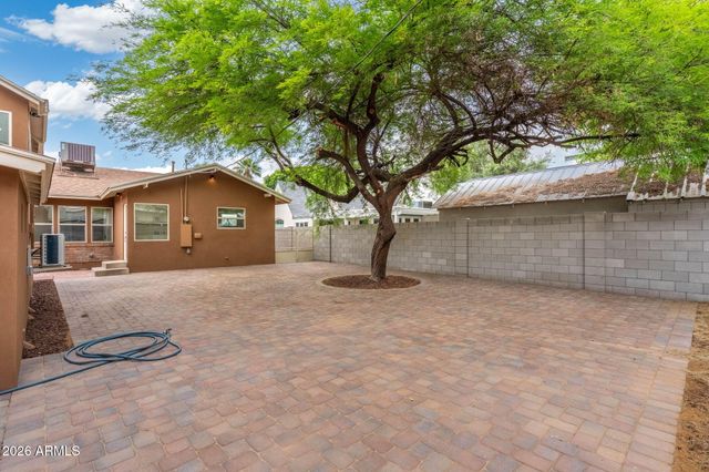 332 E WINDSOR Avenue, Phoenix, AZ 85004