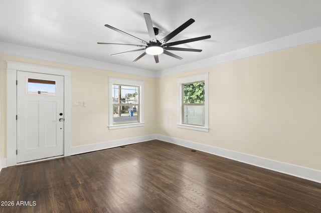 332 E WINDSOR Avenue, Phoenix, AZ 85004