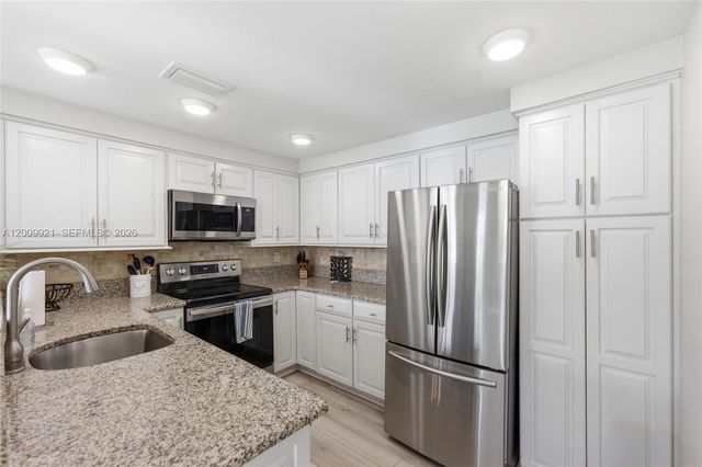 109 Mainsail Cir 1, Jupiter, FL 33477