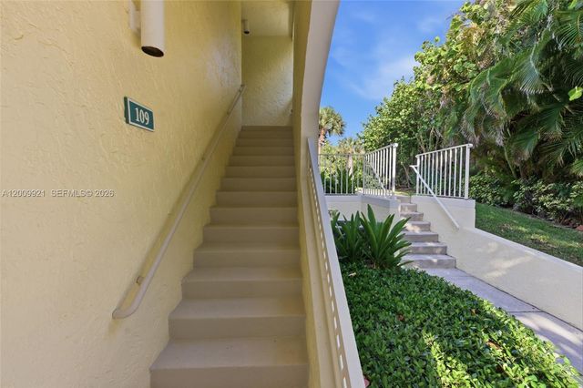 109 Mainsail Cir 1, Jupiter, FL 33477