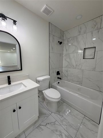 7152 PALM AVENUE, Leesburg, FL 34788