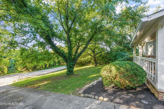 6207 Janmer Lane, Knoxville, TN 37909