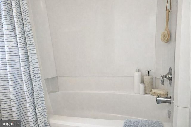 5 MAJESTIC DR, Newark, DE 19713