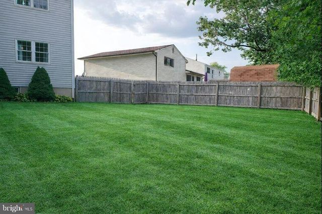 5 MAJESTIC DR, Newark, DE 19713