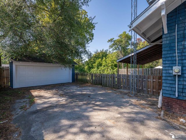 1103 W Temperance Road, Bedford Twp, MI 48182