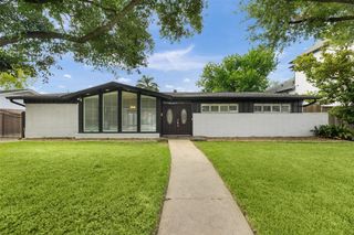 4923 Valkeith Drive, Houston, TX 77096