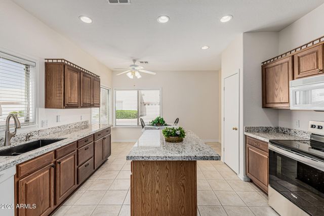 1650 S CRISMON Road 16, Mesa, AZ 85209