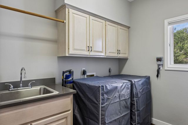 26310 Countryside DR, Spicewood, TX 78669