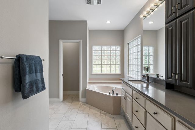26310 Countryside DR, Spicewood, TX 78669
