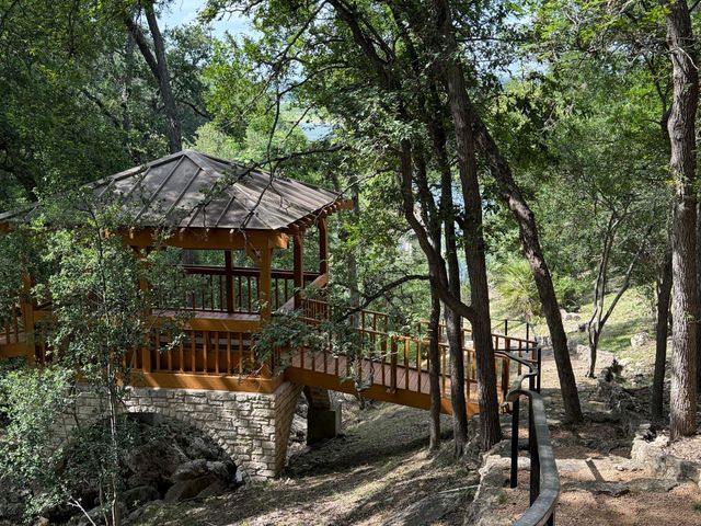 26310 Countryside DR, Spicewood, TX 78669