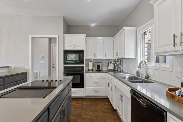 26310 Countryside DR, Spicewood, TX 78669