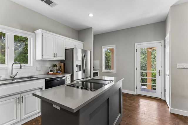 26310 Countryside DR, Spicewood, TX 78669