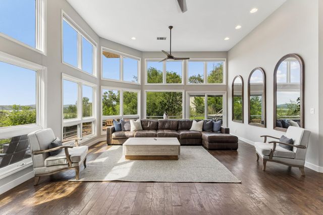 26310 Countryside DR, Spicewood, TX 78669