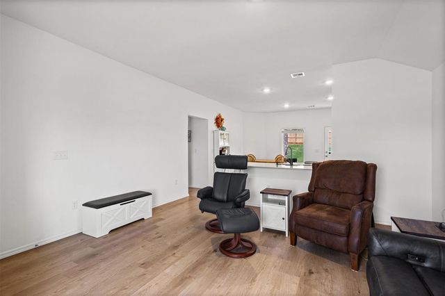 3880 Ada Avenue, Harrah, OK 73045