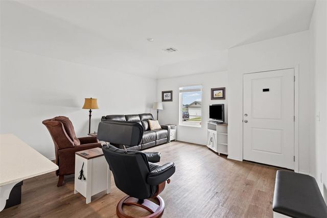 3880 Ada Avenue, Harrah, OK 73045
