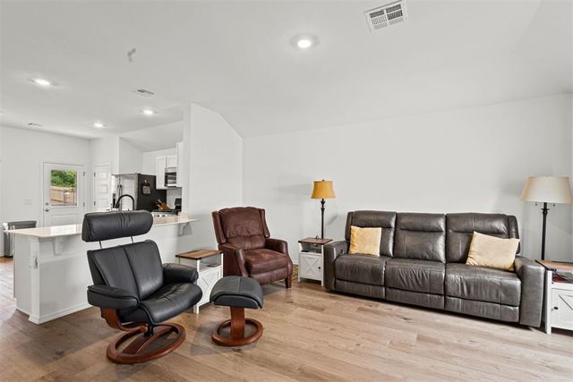 3880 Ada Avenue, Harrah, OK 73045