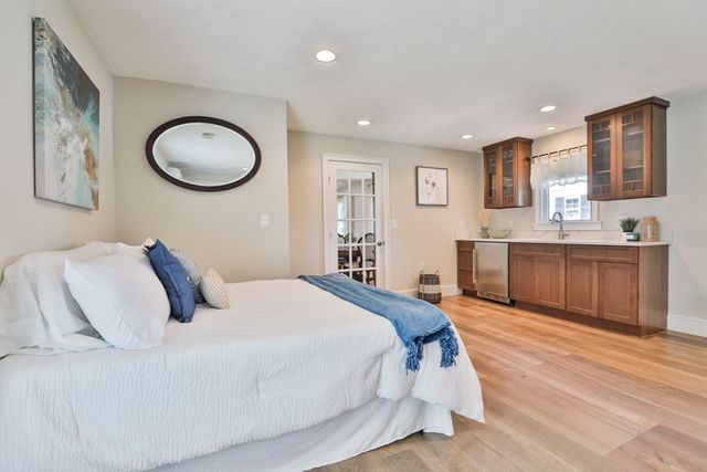 16 Endicott St, Saugus, MA 01906