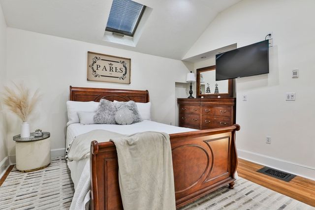 16 Endicott St, Saugus, MA 01906