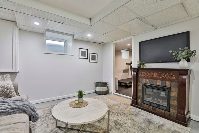 16 Endicott St, Saugus, MA 01906