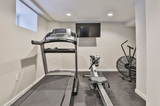 16 Endicott St, Saugus, MA 01906