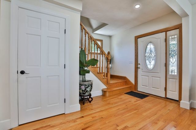 16 Endicott St, Saugus, MA 01906
