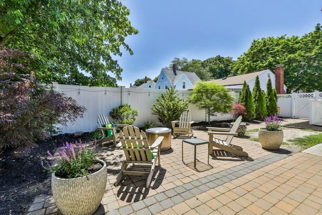 16 Endicott St, Saugus, MA 01906
