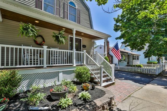 16 Endicott St, Saugus, MA 01906