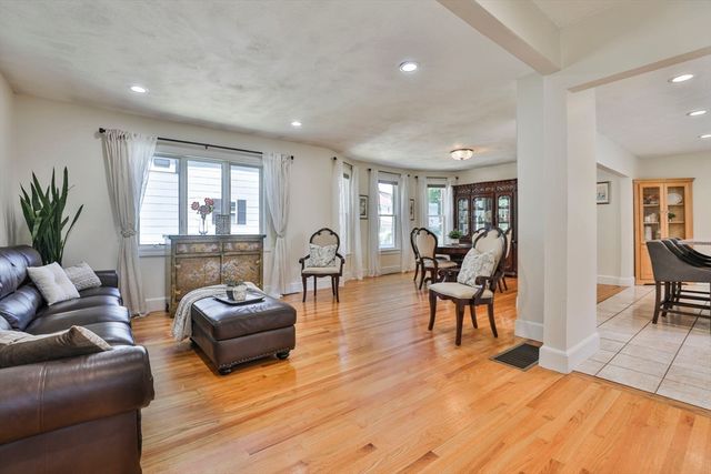 16 Endicott St, Saugus, MA 01906