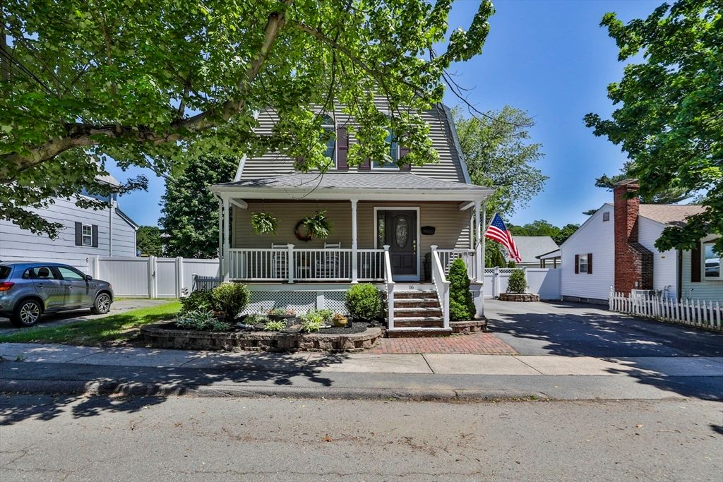 16 Endicott St, Saugus, MA 01906