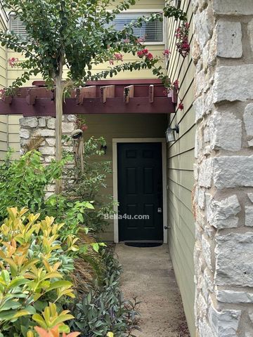 512 Eberhart LN 605, Austin, TX 78745