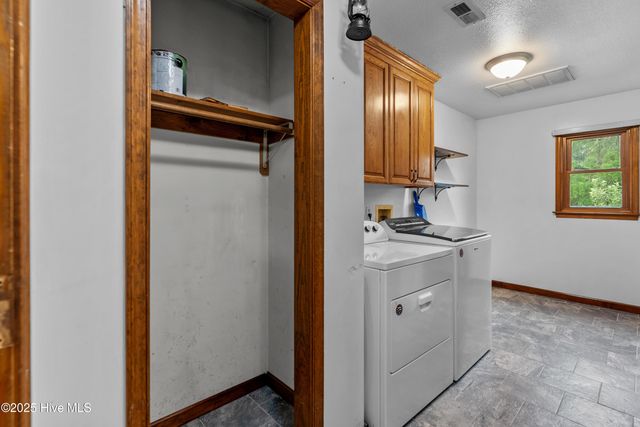 1430 Middle Swamp Road, Corapeake, NC 27926
