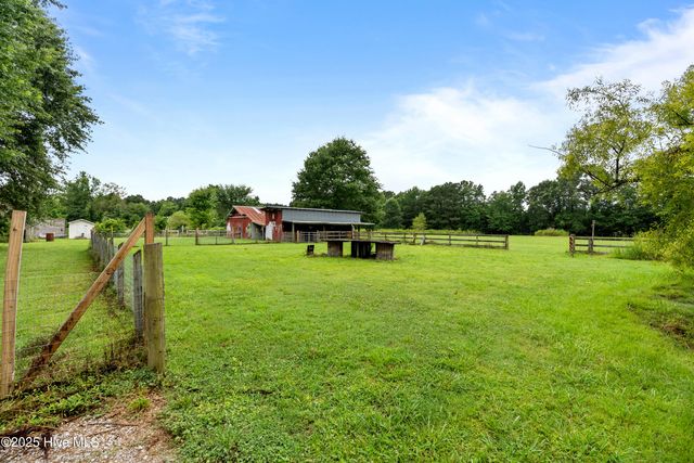 1430 Middle Swamp Road, Corapeake, NC 27926