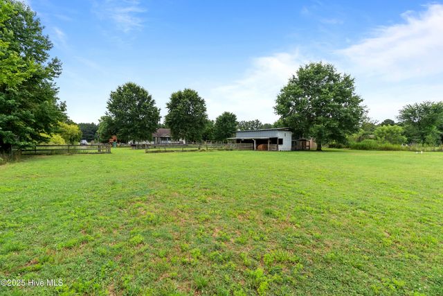 1430 Middle Swamp Road, Corapeake, NC 27926