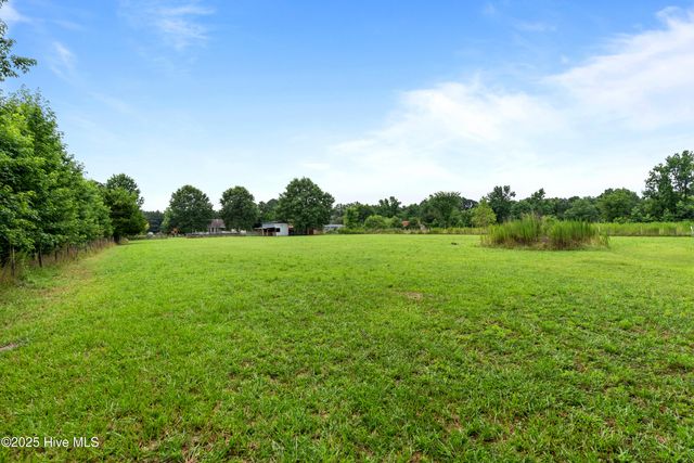 1430 Middle Swamp Road, Corapeake, NC 27926