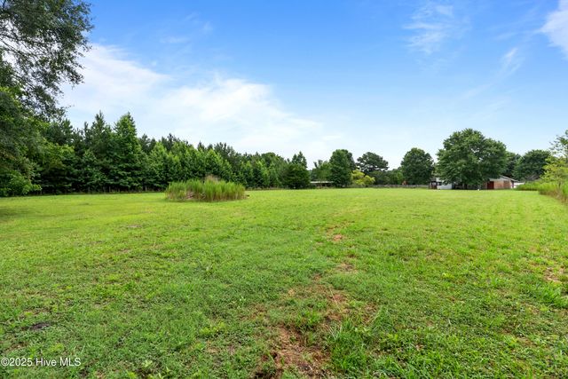 1430 Middle Swamp Road, Corapeake, NC 27926